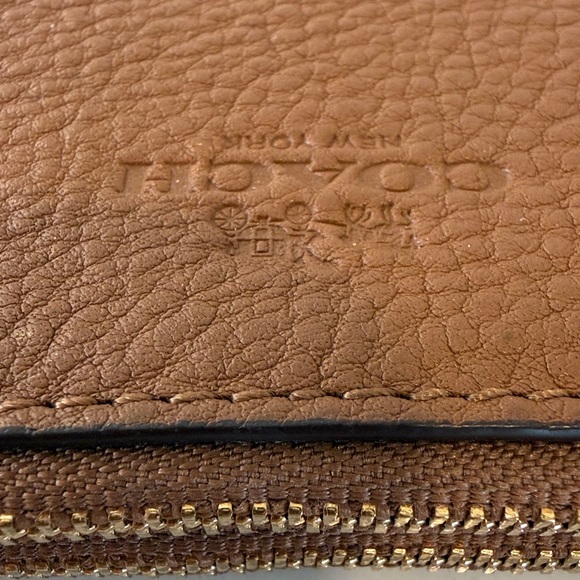 Coach zipper wallet - Picture 6 of 8